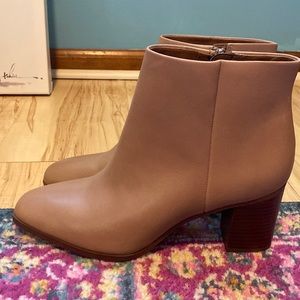 FRANCO SARTO TAN ANKLE BOOTIE SIZE 9 LIKE NEW